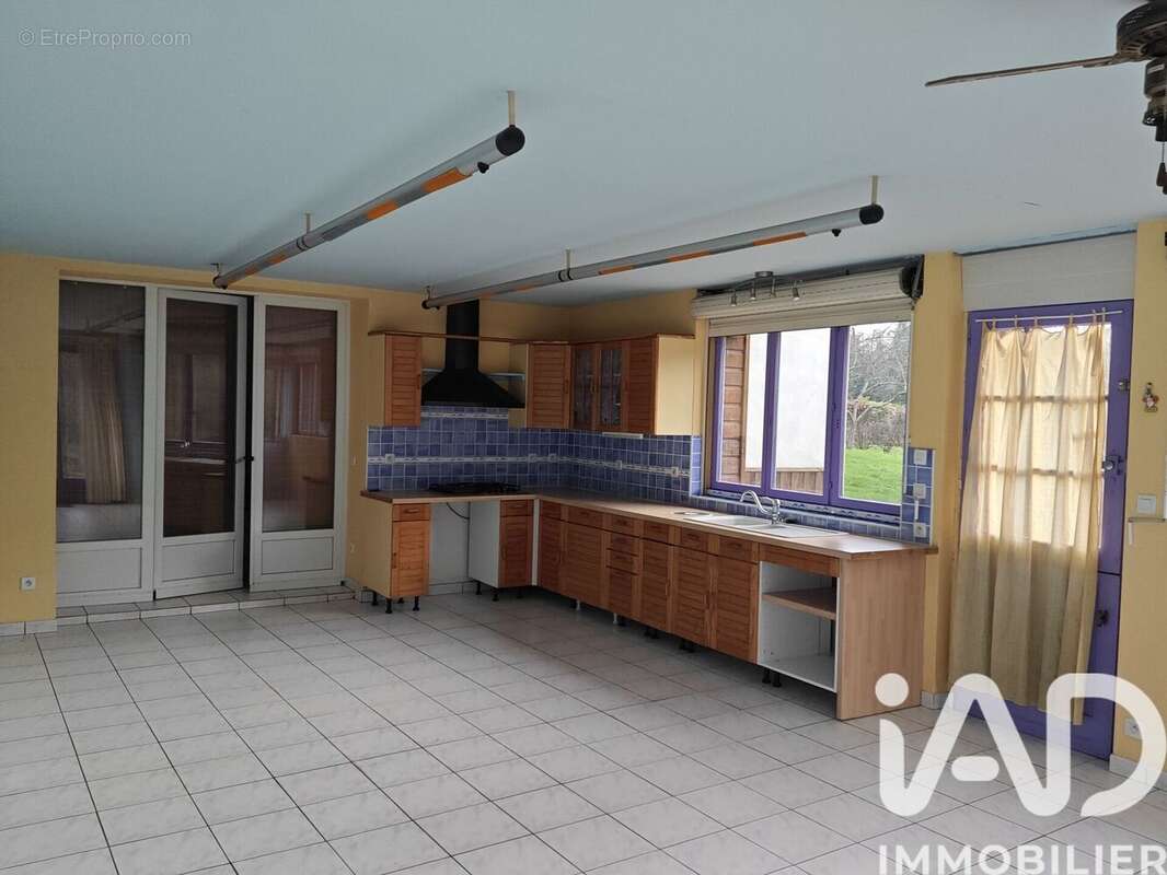 Photo 2 - Maison à SAINT-LEONARD-DES-BOIS