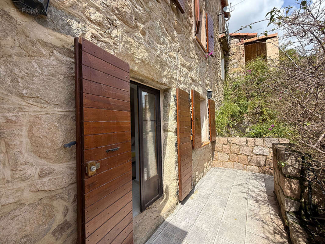 Maison 75 m² à Ota  - photo 3