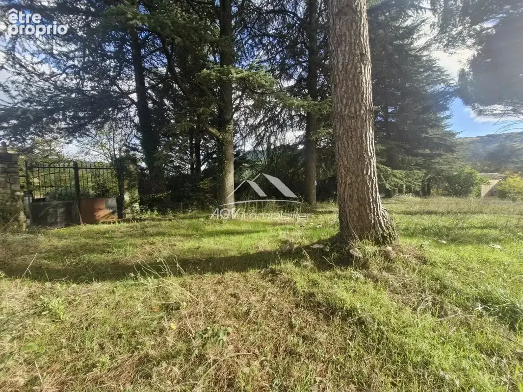 Proche Des Mages une parcelle de terrain constructible 3100 m² - photo 3