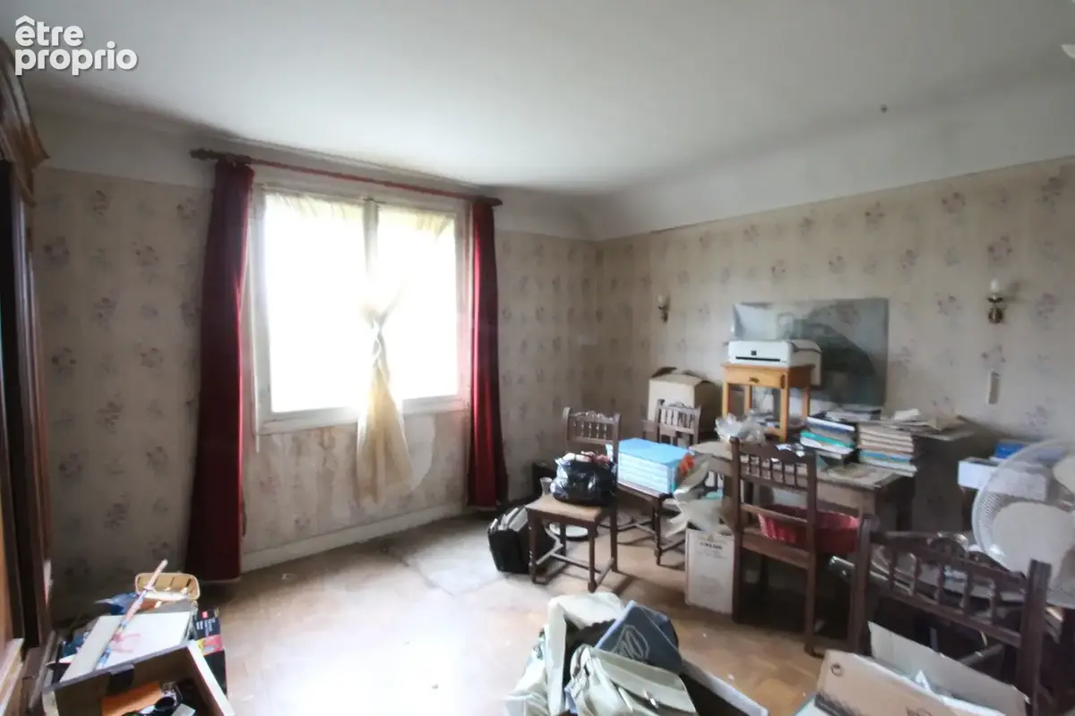 La Charité sur Loire, pavillon T7 à rénover 134 m2 quartier résidentiel - photo 6