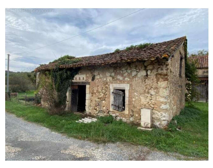 Maison à SAINT-PAUL-DE-SERRE