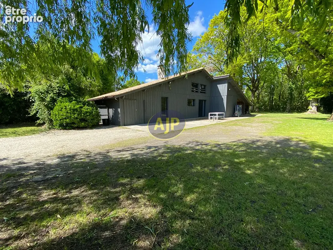 Maison d' architecte  8 pièces à 5 kms de la plage - photo 3