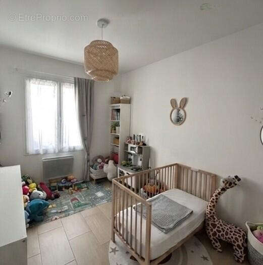 Maison située à La Chapelle basse-mer, 2 chambres, salon / séjour / cuisine et garage sur jardin clos. - photo 3