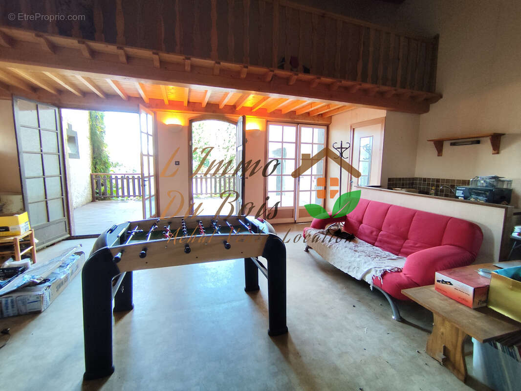 Appartement à SAINT-MARTIN-LA-PLAINE