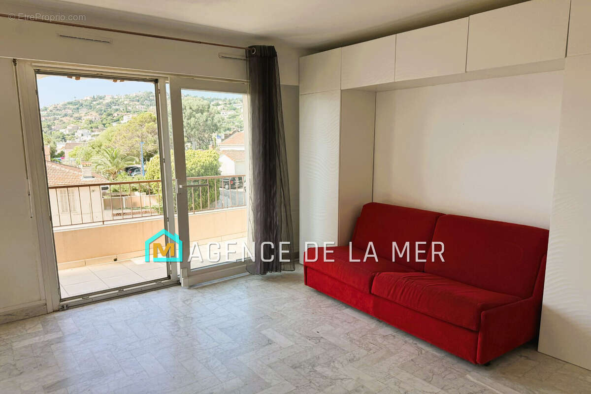 Appartement à MANDELIEU-LA-NAPOULE