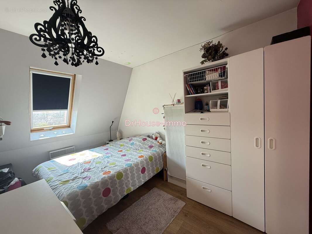 Appartement à VAUJOURS
