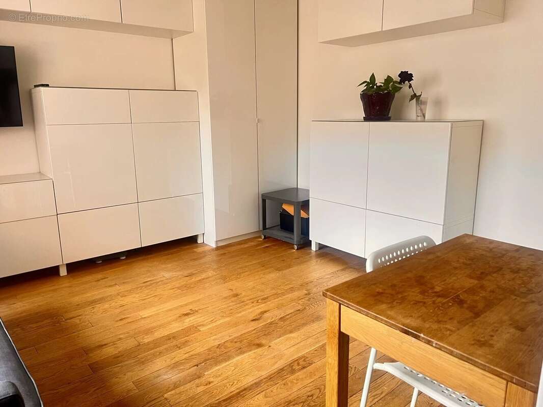 Appartement à PARIS-19E