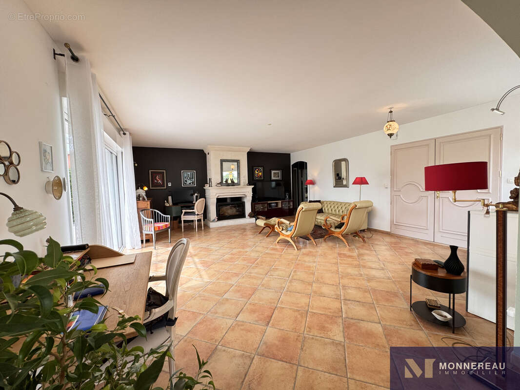 Maison à MESCHERS-SUR-GIRONDE