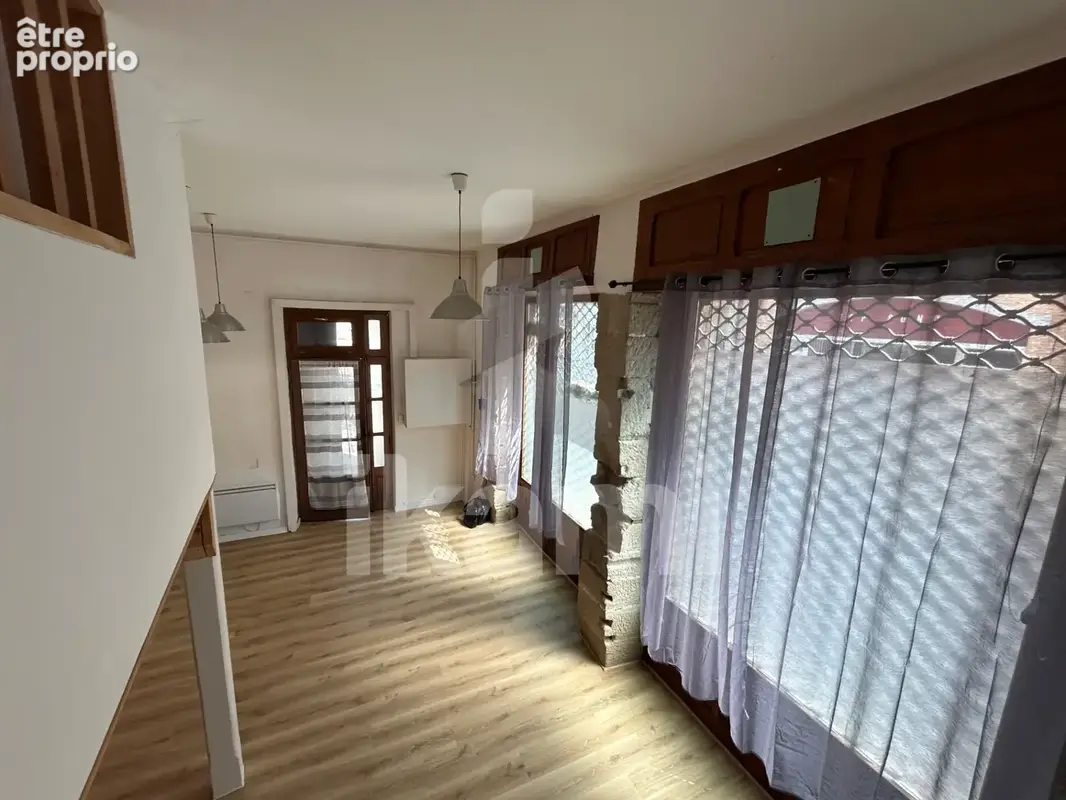 Investissement locatif, lot de 3 studios rénovés en centre ville de Bourg de péage - photo 2