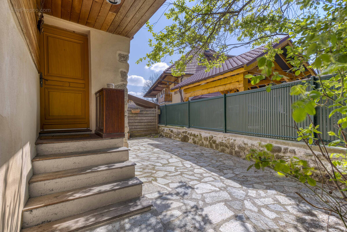 Maison à POISY