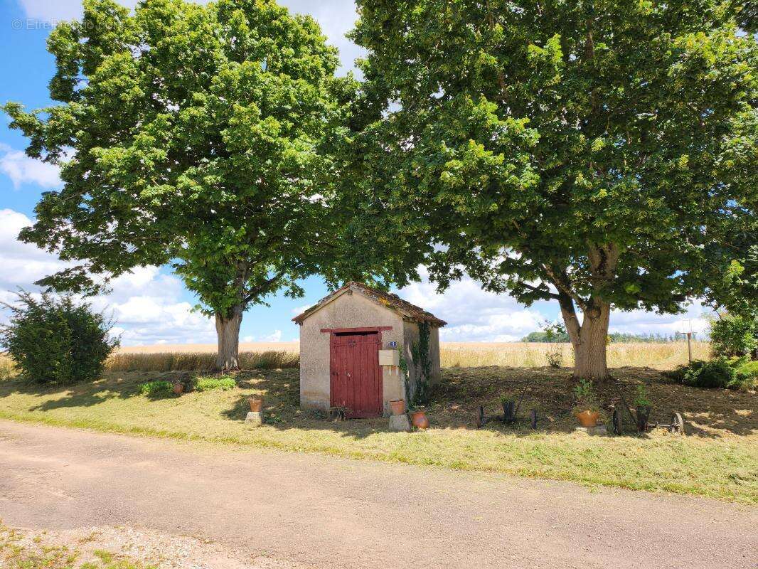 Maison à SAINTE-COLOMBE-DES-BOIS
