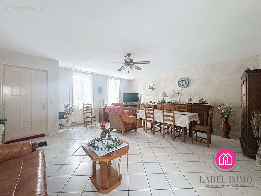 Maison à NEUVILLE-SUR-ESCAUT