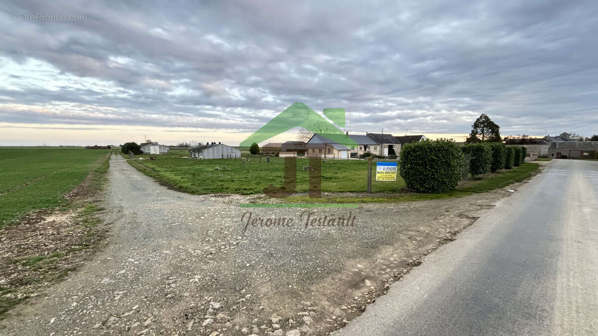 Terrain à VILLAMPUY