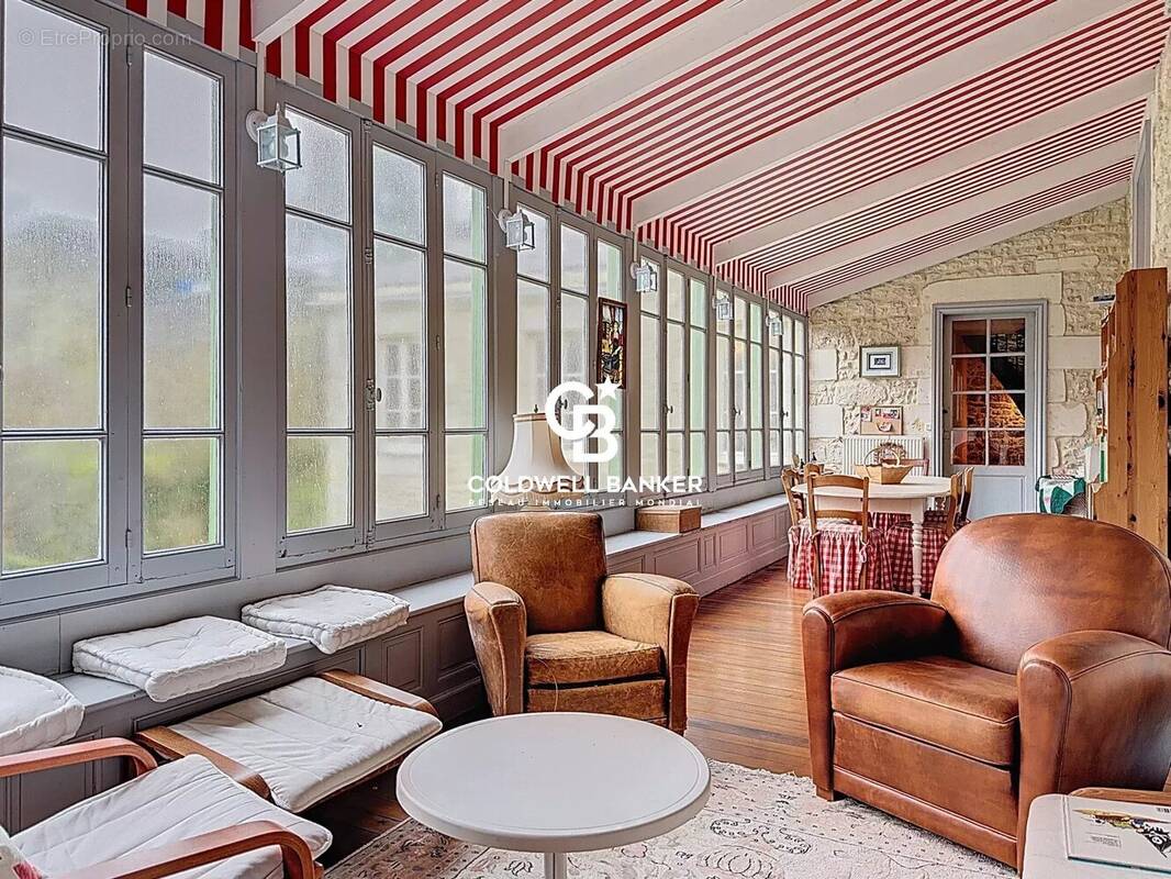 Maison à TONNAY-CHARENTE