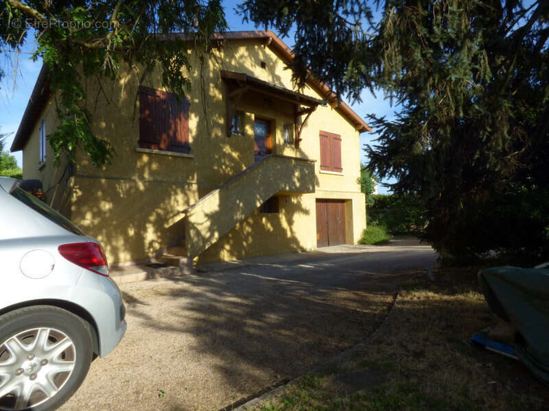 Maison à vendre 5 pièces BELLEVILLE EN BEAUJOLAIS (69) - Terrain de 1000 m2 - photo 6