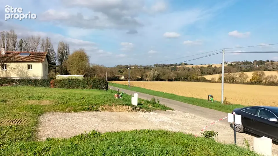 Terrain 1989m² Fleurance (32500) 843m² constructible - photo 5