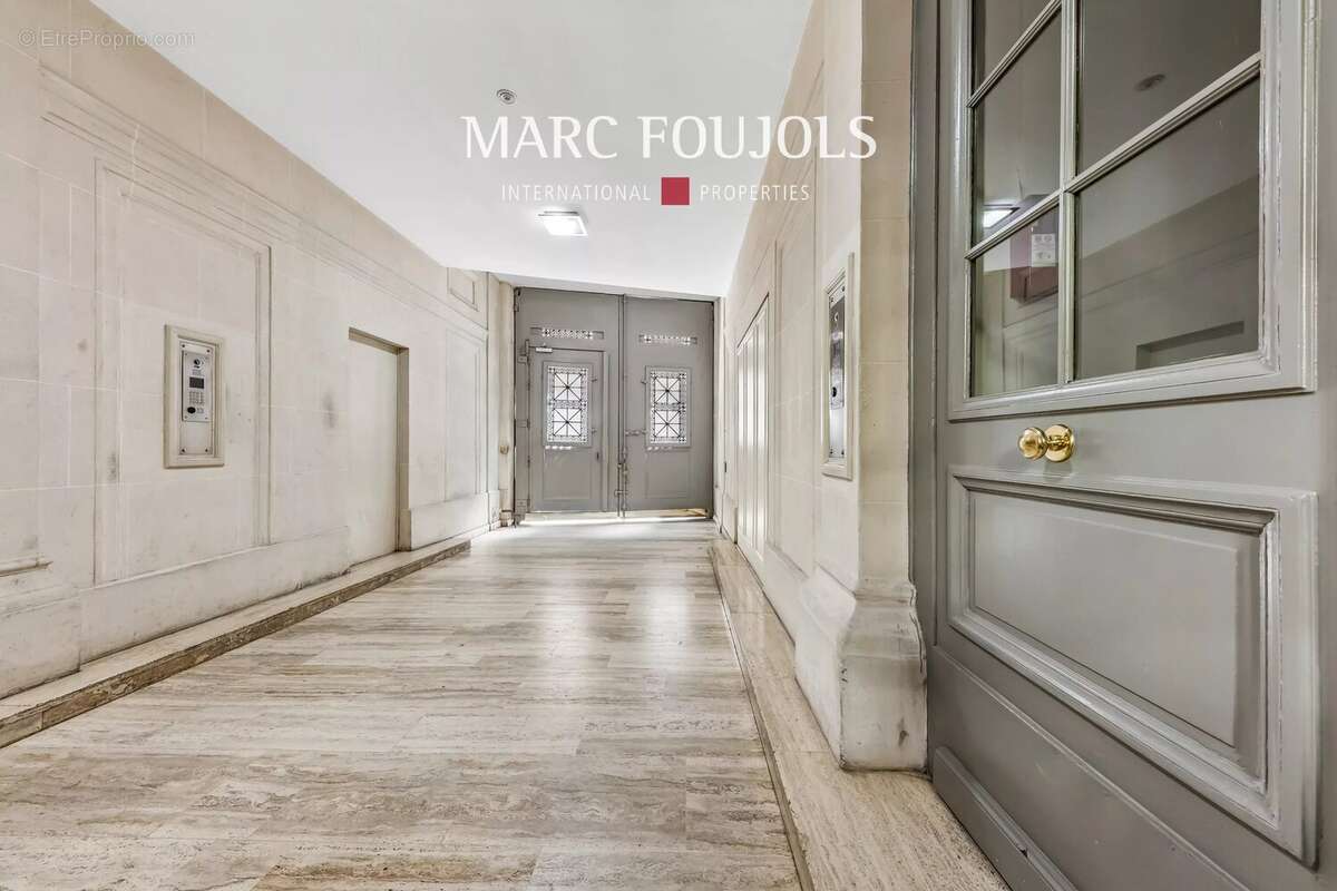 Paris 1er Rivoli / Les Halles : appartement traversant de 100 m² avec balcon - photo 17