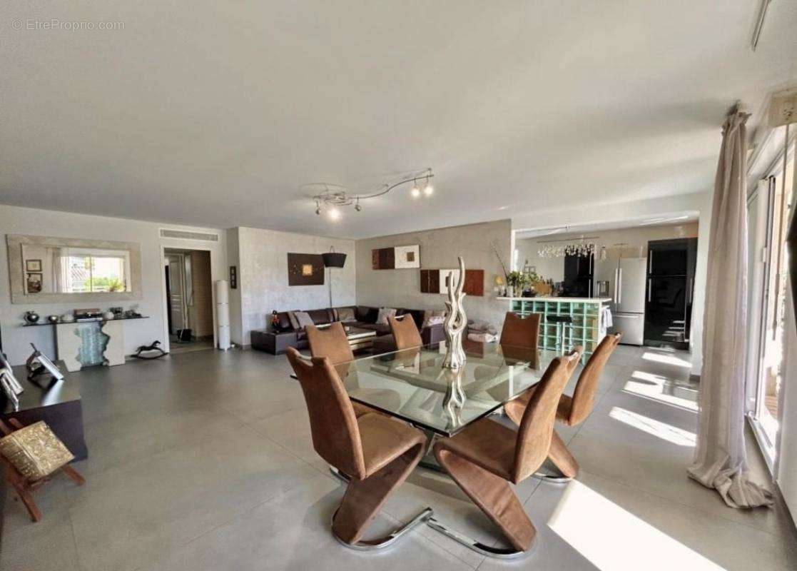 Appartement à MARSEILLE-9E