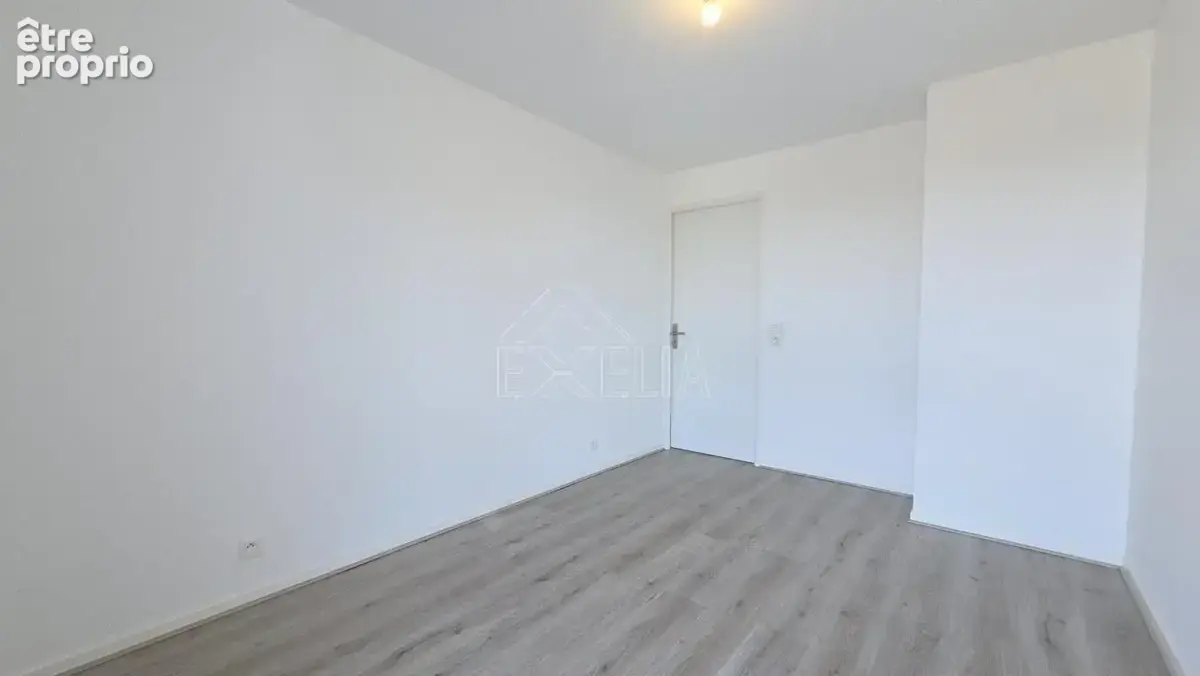 Appartement 3 pièces de 58 m² avec balcon de 6,6 m² au 4ème étage avec ascenseur, Cours des Dames à Mantes-la-Jolie - photo 4