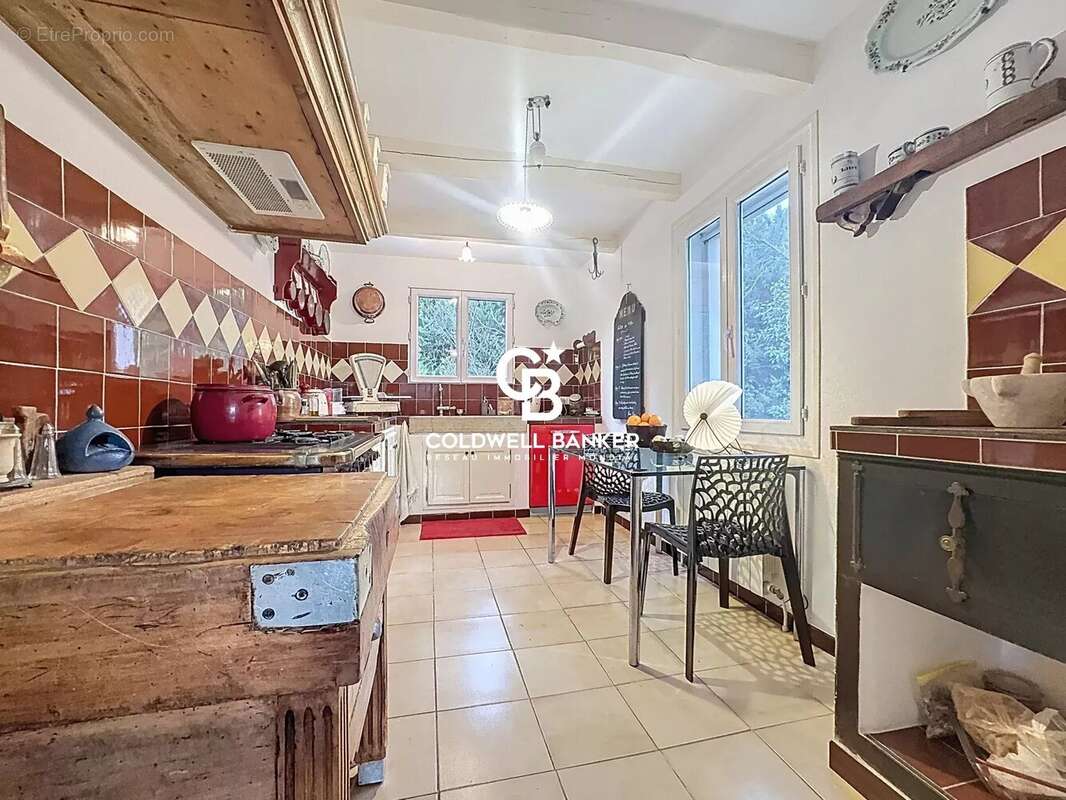 Maison à BAGNOLS-EN-FORET