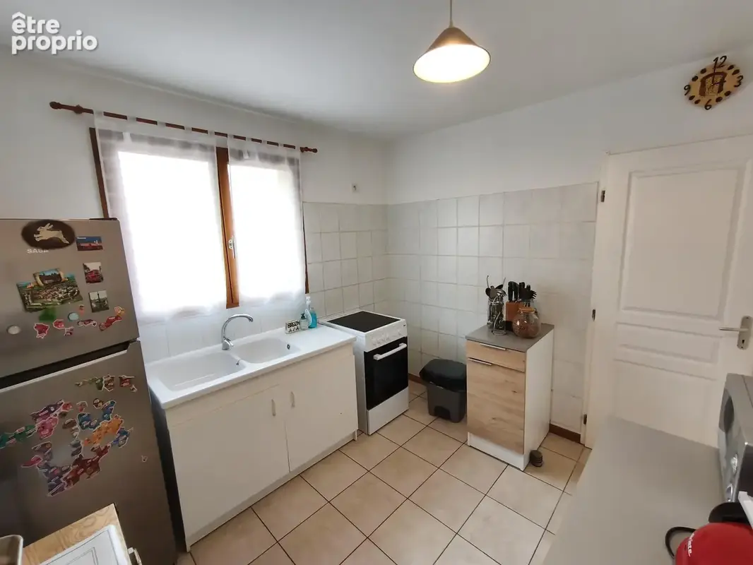 Maison T4 de plain-pied de 93 m2 avec jardin clos, piscine et garage - photo 9