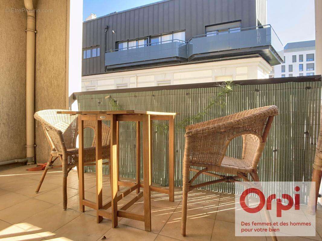 Appartement à ISSY-LES-MOULINEAUX