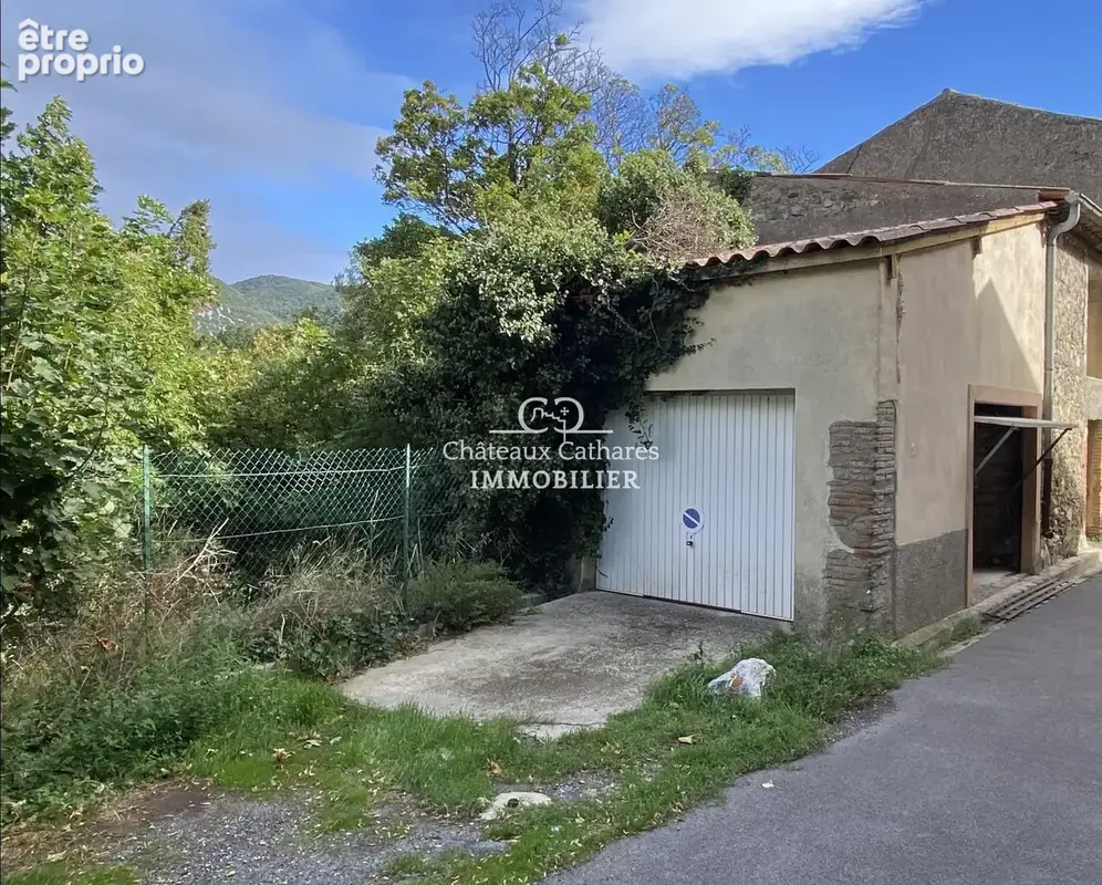 Parking à CAUDIES-DE-FENOUILLEDES