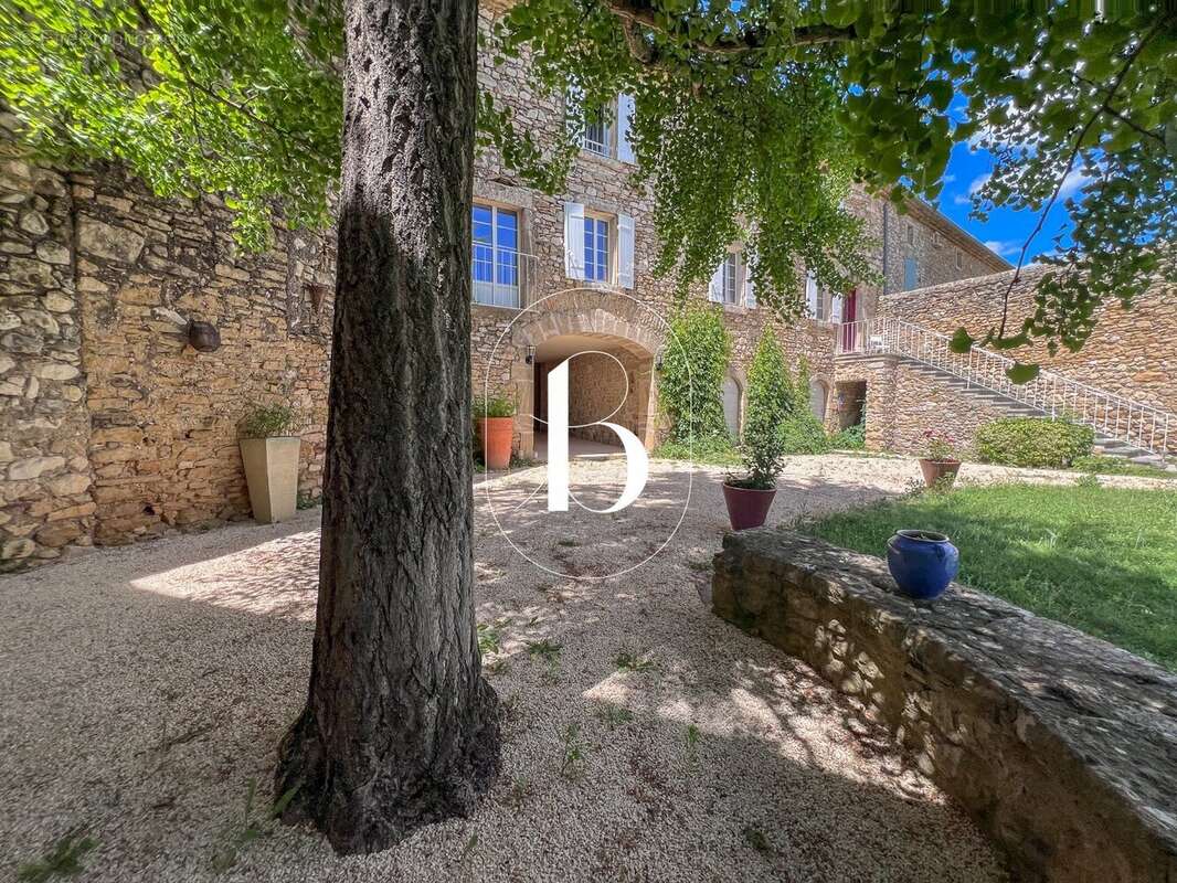 Maison 185 m² à Goudargues  - photo 5