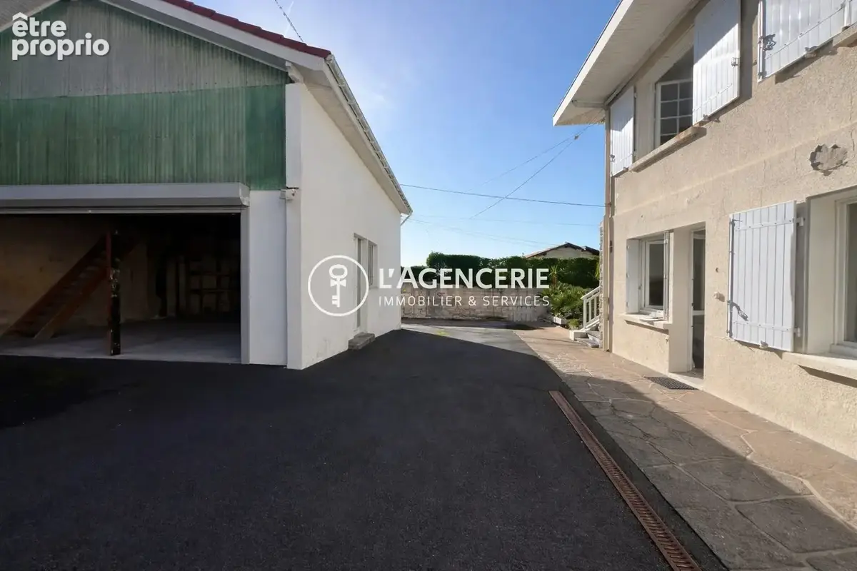 Maison 260 m² à Biarritz  - photo 2