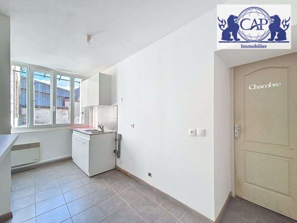 Maison à PONT-SUR-YONNE