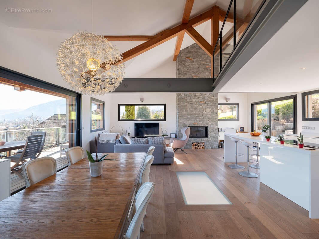 Maison à SAINT-JORIOZ