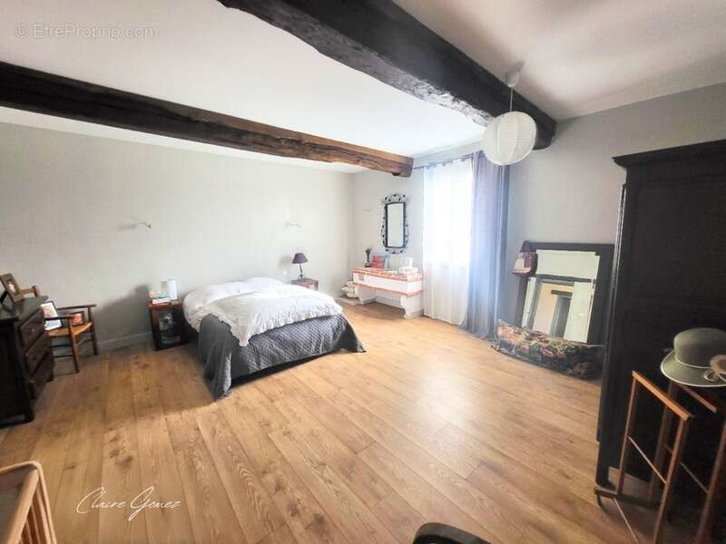 À 5 min de Cadours – Authentique ferme toulousaine de 245 m², en partie rénovée, sur terrain arboré - photo 10