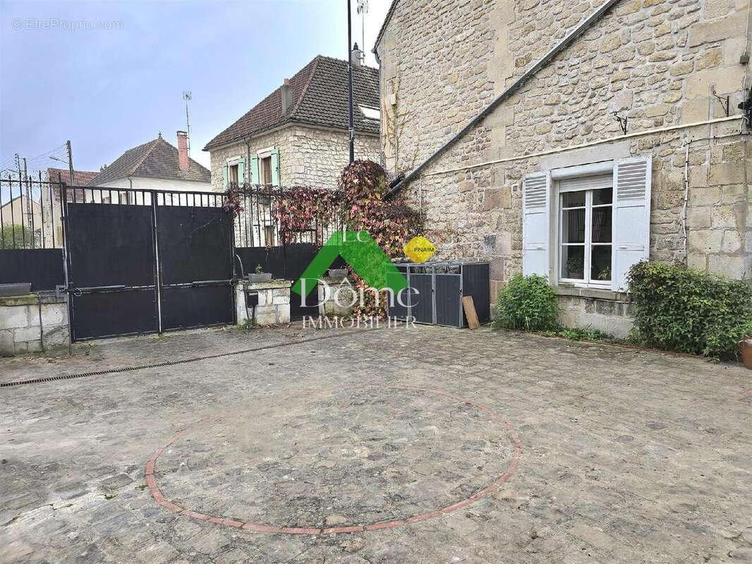 Maison à MOURS