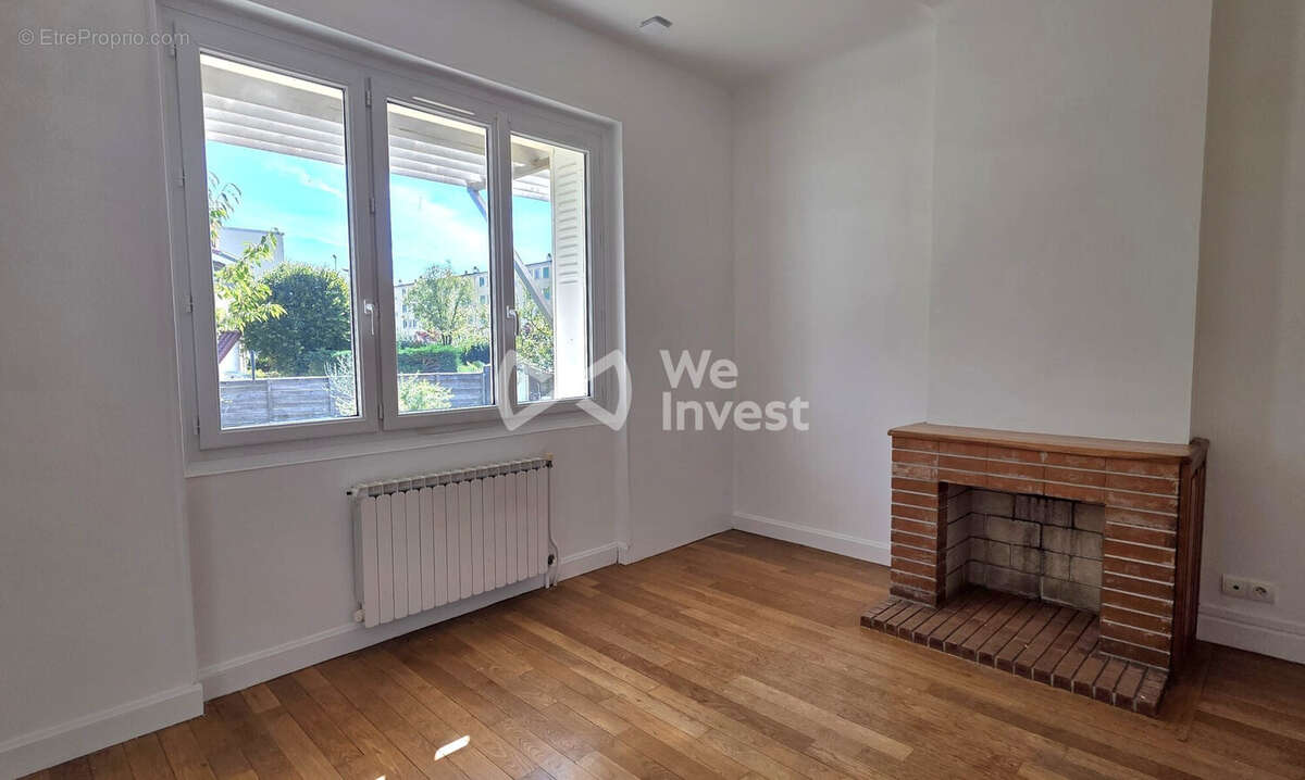 Maison à GUILHERAND-GRANGES