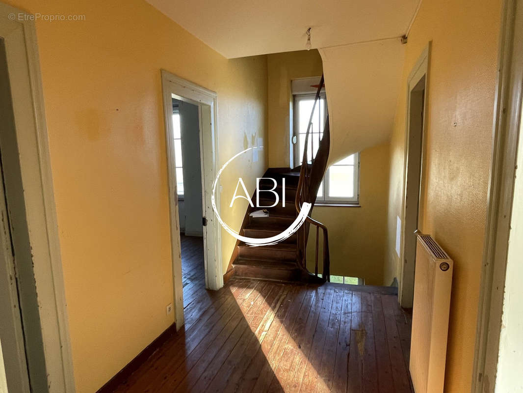 Maison à JOUE-DU-BOIS