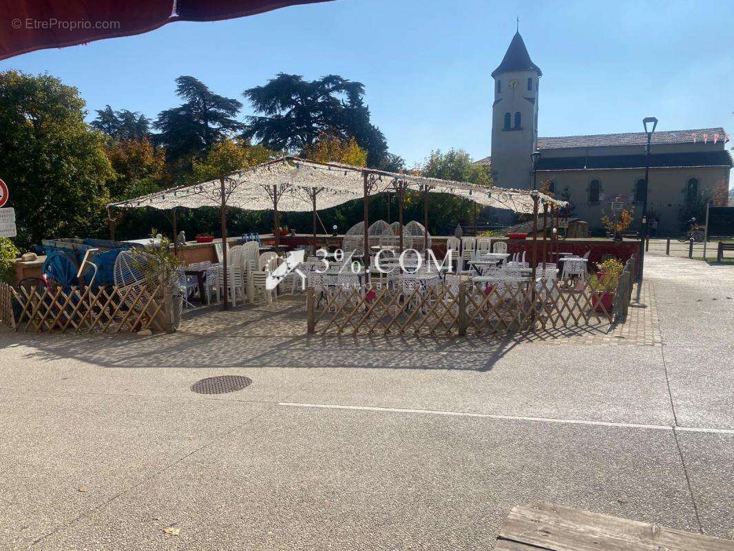 Commerce à SAINT-ROMAIN-DE-LERPS