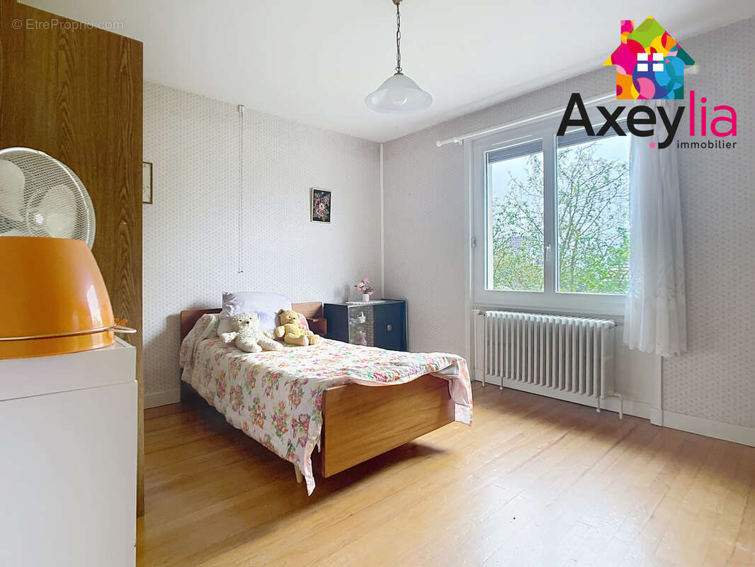 Maison à POUILLY-LES-NONAINS