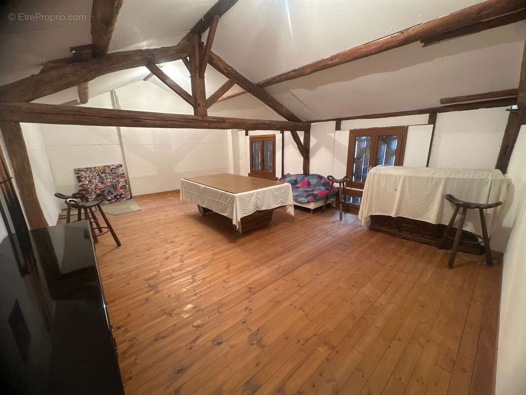 Maison à LES GRANDES-LOGES