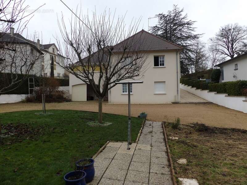 Maison à NERIS-LES-BAINS
