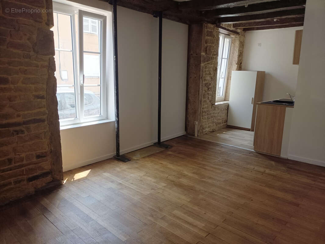 Appartement à PONT-DE-VEYLE