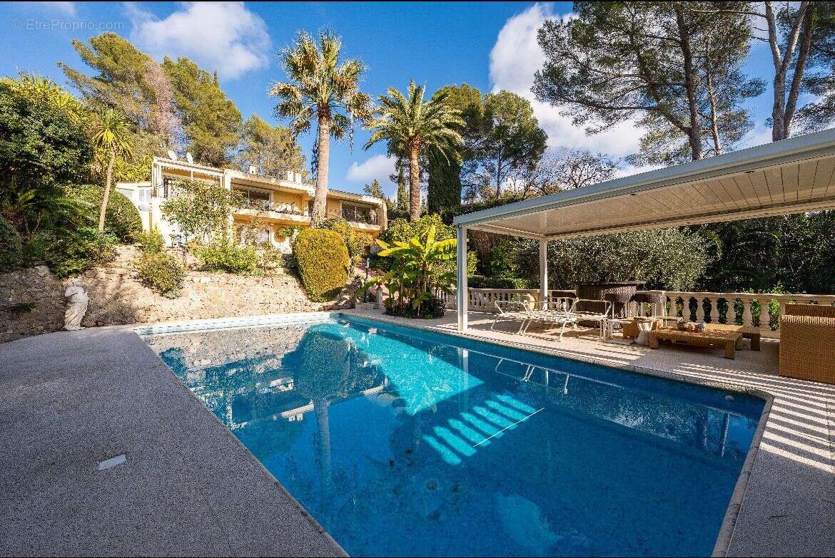 Maison à MOUGINS