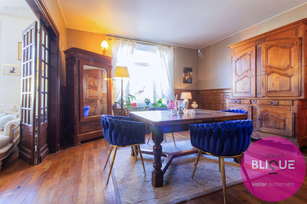 Maison à DOMEVRE-SUR-VEZOUZE