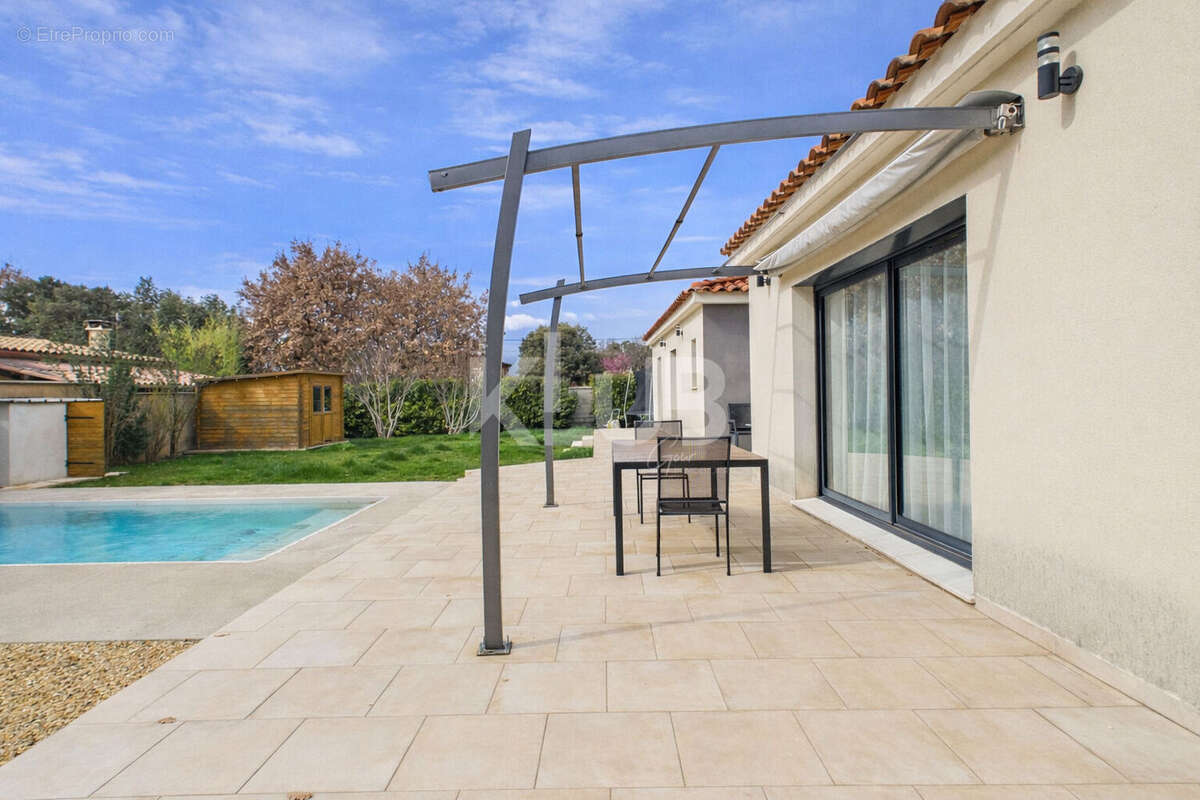 Maison à VINON-SUR-VERDON