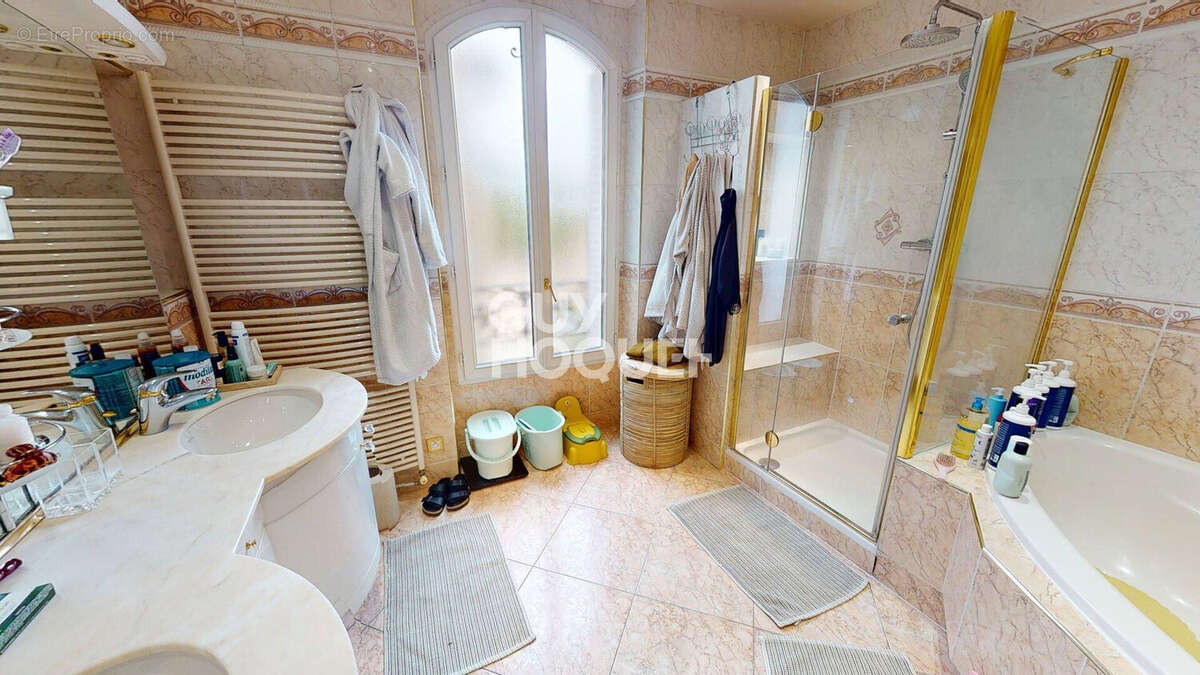 Maison à LES PAVILLONS-SOUS-BOIS