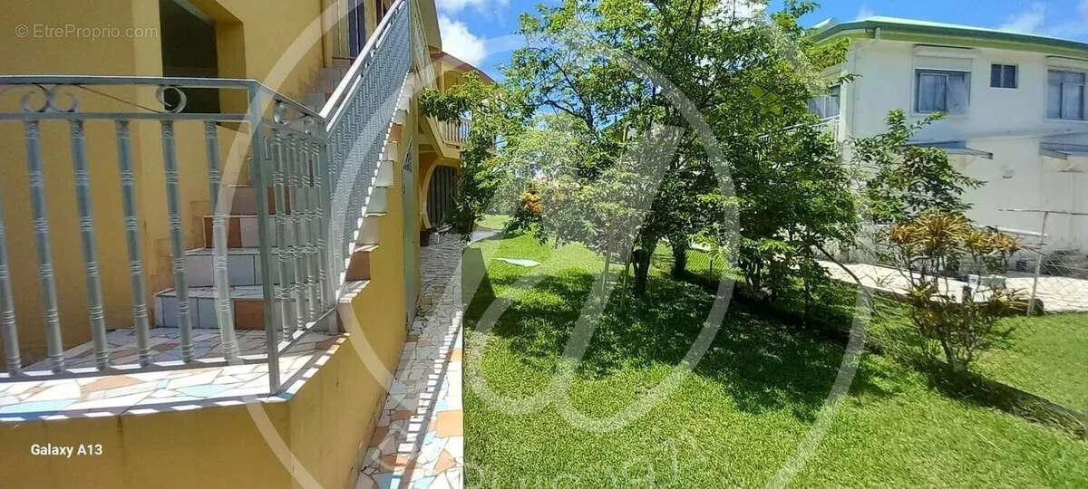 Maison à LES ABYMES