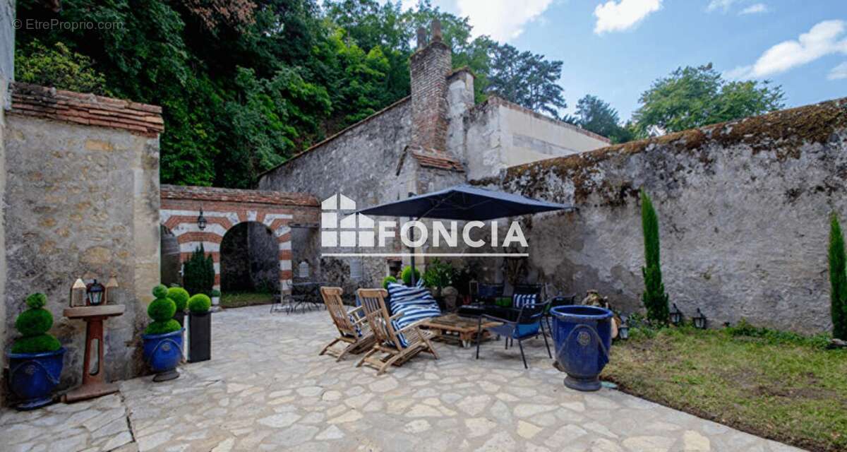 Maison à MONTLOUIS-SUR-LOIRE