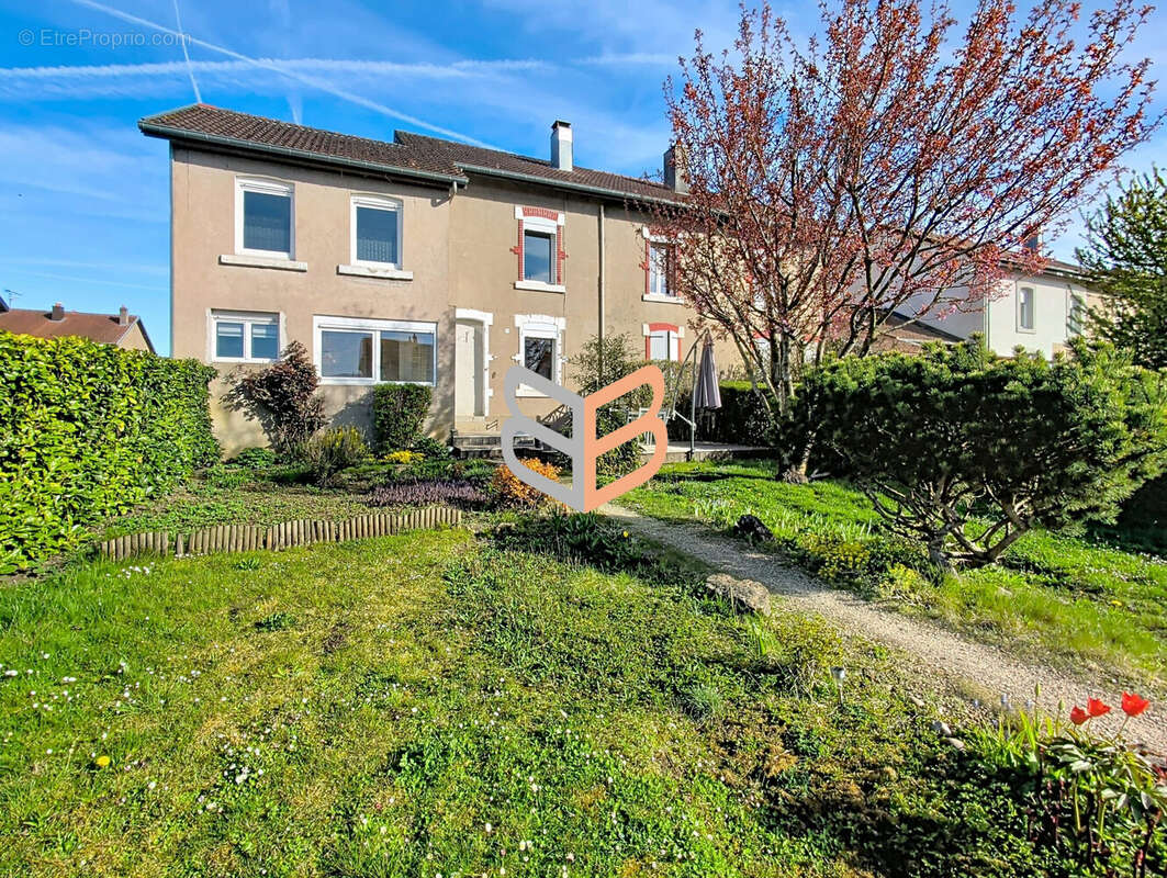 Maison 111 m² à Crusnes  - photo 9