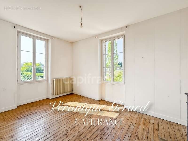 Ancien Presbytère en pierre de 179 M², 8 pièces - photo 15