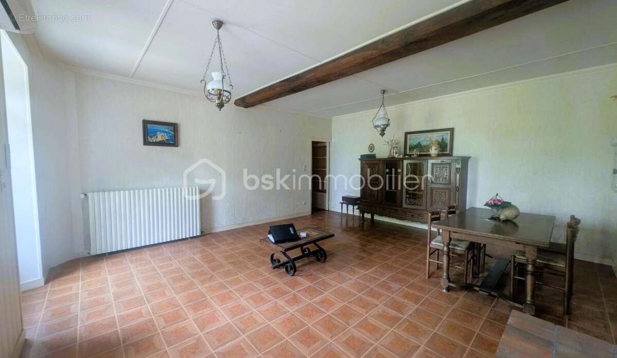 Maison à LE BEUGNON