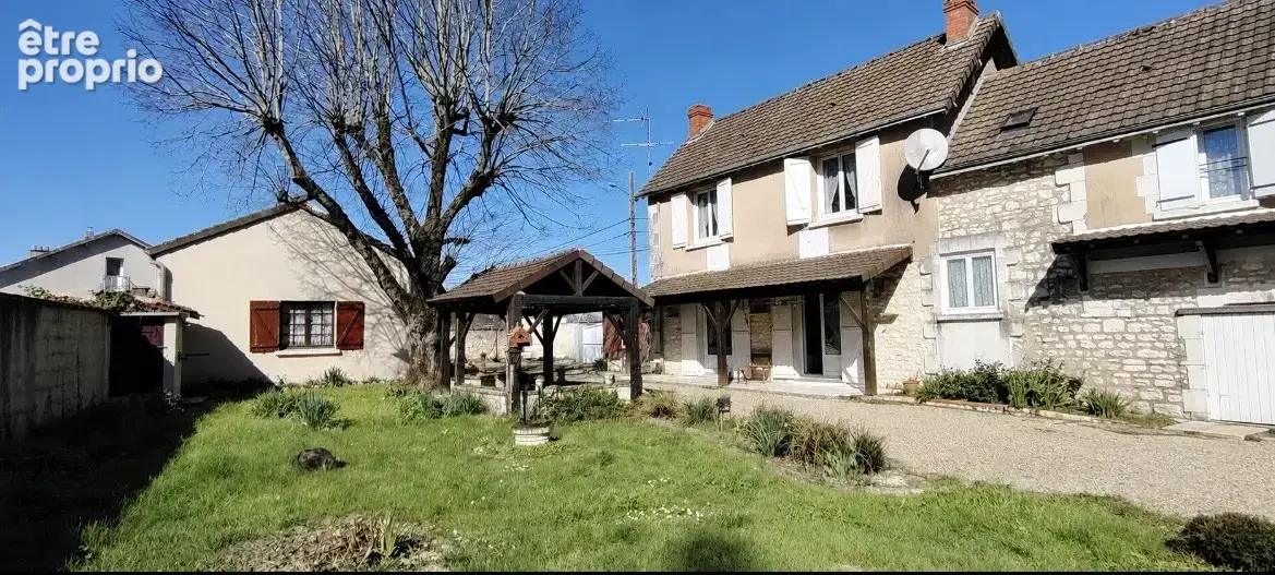 Ensemble immobilier avec double accès et beau potentiel d'am - photo 2